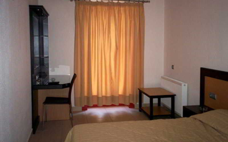 Aposperides Hotel Livadi  Экстерьер фото