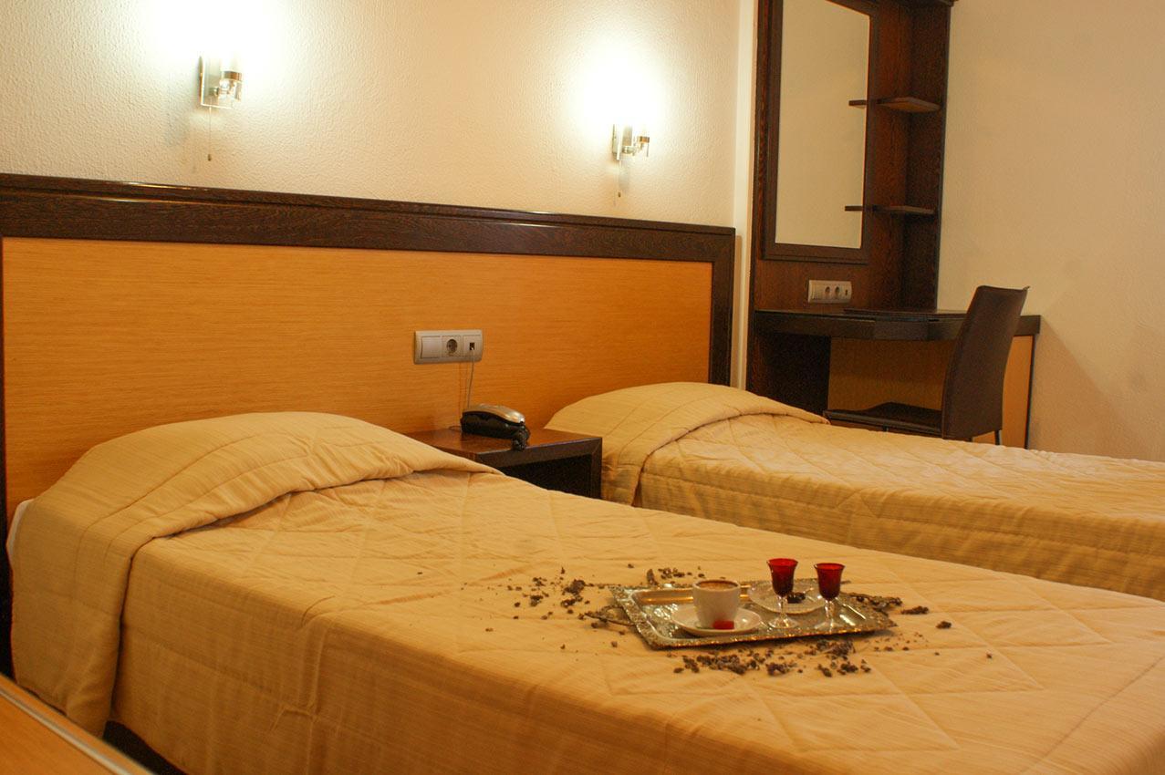 Aposperides Hotel Livadi  Экстерьер фото