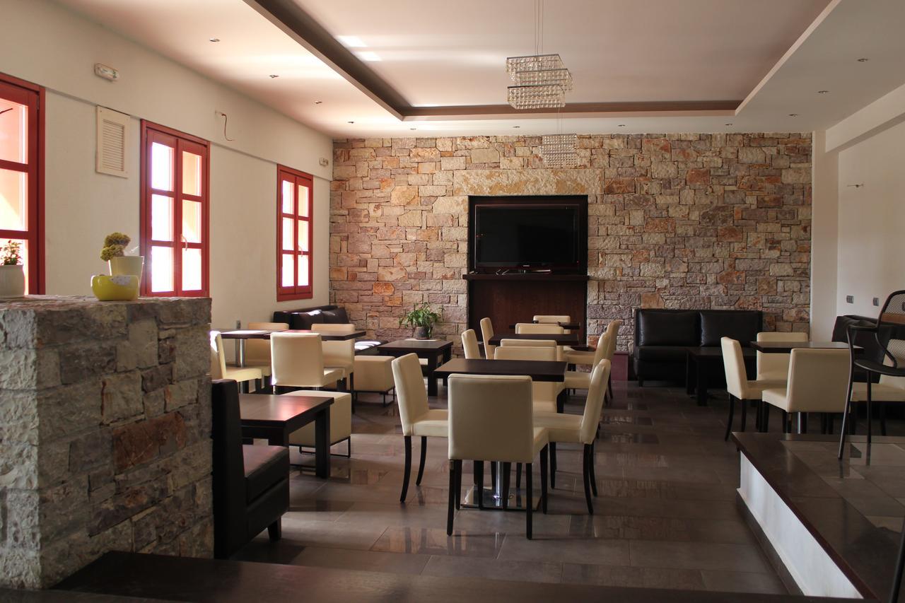 Aposperides Hotel Livadi  Экстерьер фото